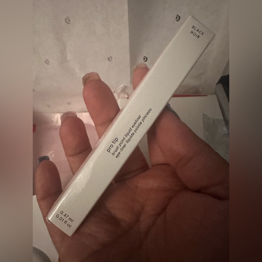 Glossier Pro Tip Liquid Eyeliner - Black